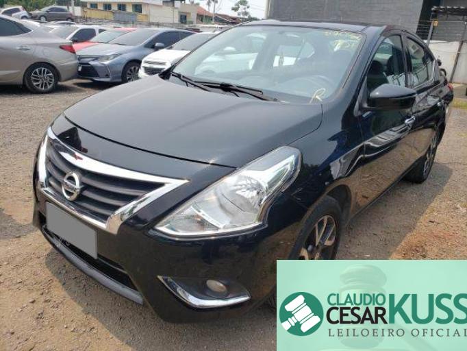 NISSAN VERSA 16/16